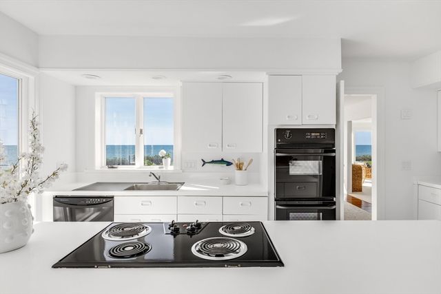 545 Sea View Avenue, Barnstable, MA 02655