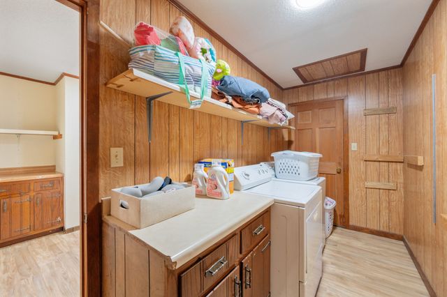 326 Dogwood Dr, Decaturville, TN 38329