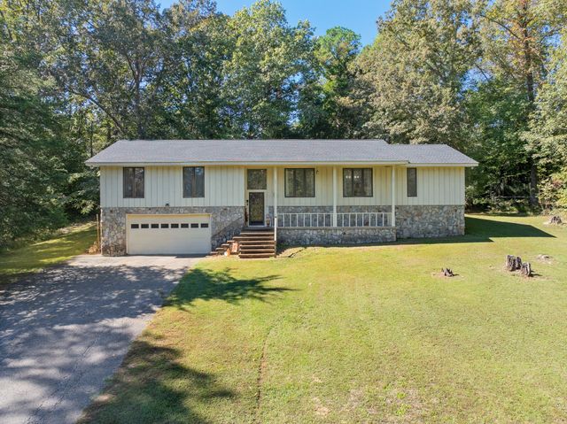 326 Dogwood Dr, Decaturville, TN 38329