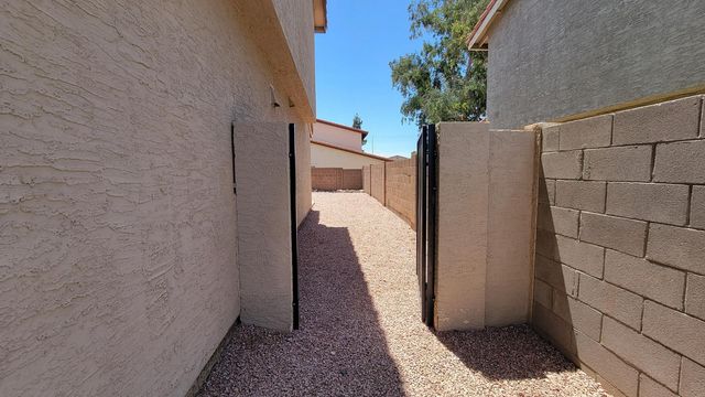 6203 E Glencove Street 3, Mesa, AZ 85205