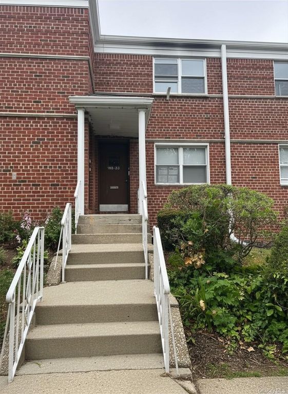 196-23 Dunton Avenue 2B, Holliswood, NY 11423