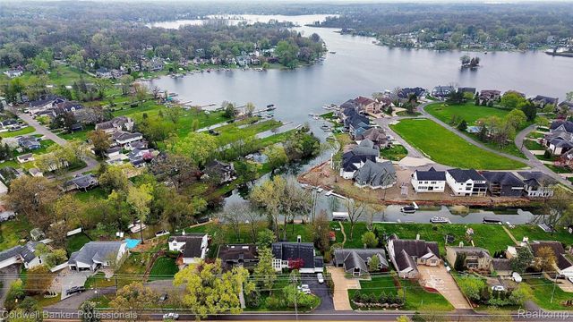 3410 Benstein Road, Commerce Charter Township, MI 48382