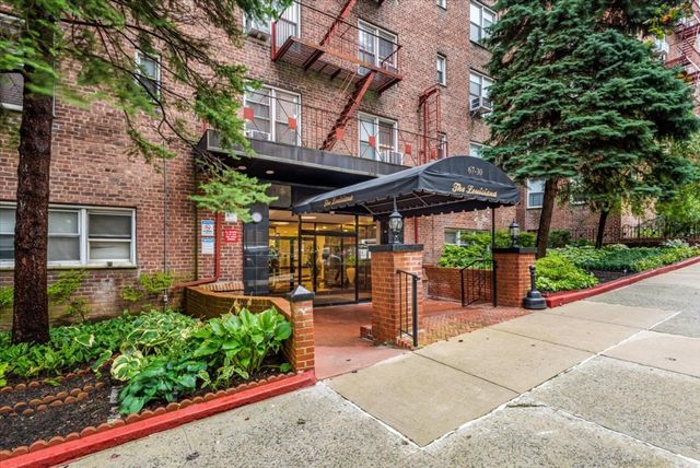 6730 Clyde St Apt 3B, New York City, NY 11375