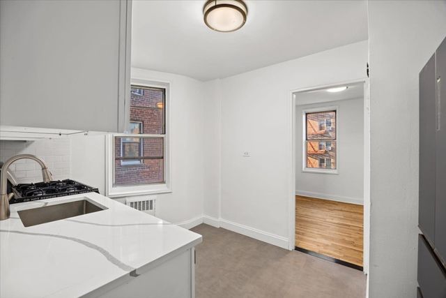 6730 Clyde St Apt 3B, New York City, NY 11375