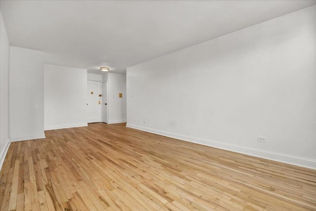 6730 Clyde St Apt 3B, New York City, NY 11375