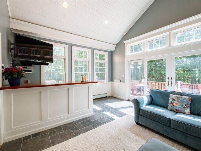 17 Gardner Rd, Duxbury, MA 02332