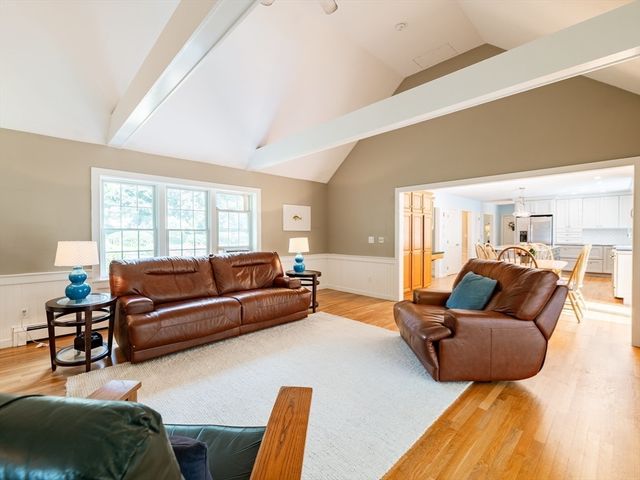 17 Gardner Rd, Duxbury, MA 02332