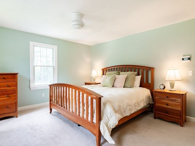 17 Gardner Rd, Duxbury, MA 02332