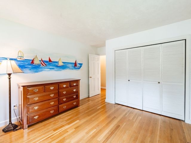17 Gardner Rd, Duxbury, MA 02332