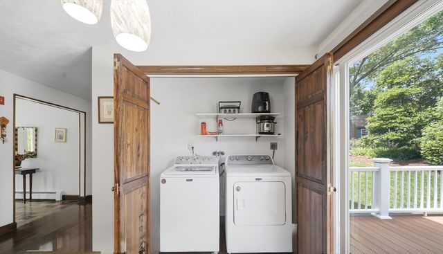 9 Sparhawk Dr, Burlington, MA 01803