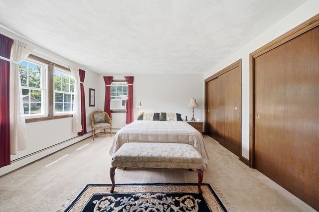 9 Sparhawk Dr, Burlington, MA 01803