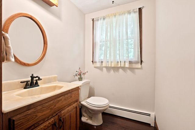 9 Sparhawk Dr, Burlington, MA 01803