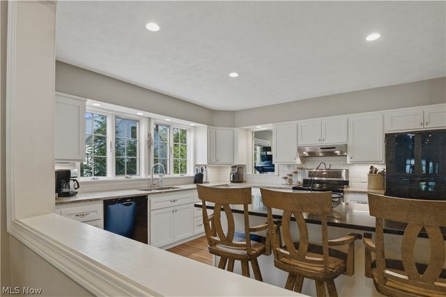 4499 Dover Center Road, North Olmsted, OH 44070