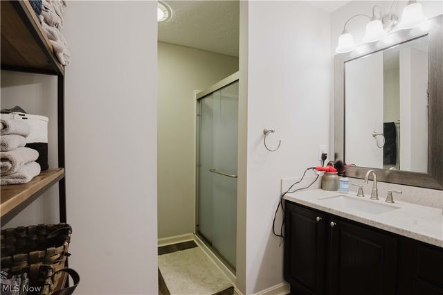 4499 Dover Center Road, North Olmsted, OH 44070