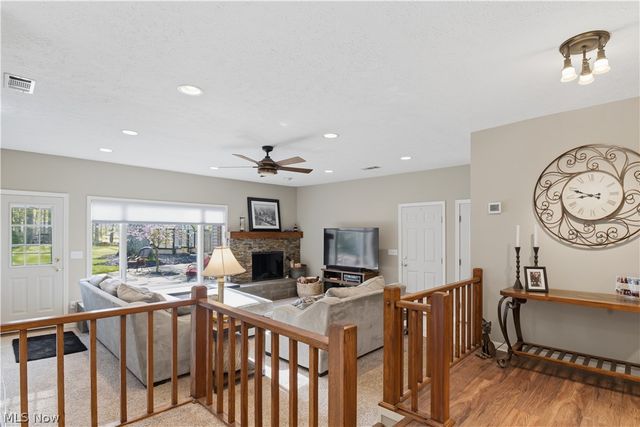 4499 Dover Center Road, North Olmsted, OH 44070