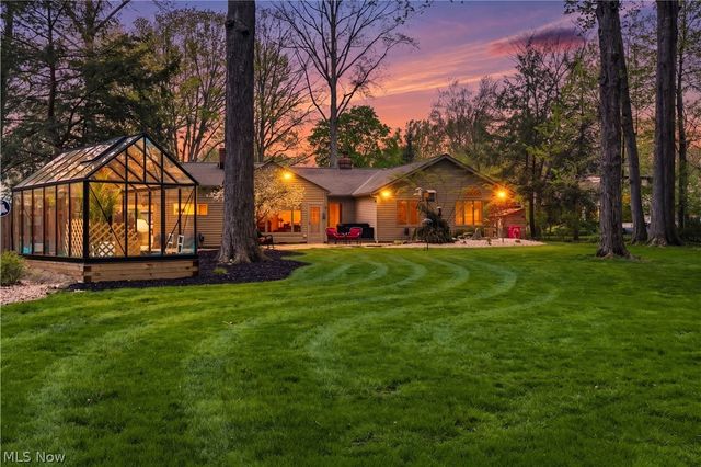 4499 Dover Center Road, North Olmsted, OH 44070