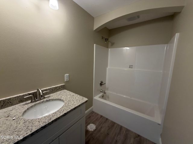 1335 Limerick Lane, Waterville, OH 43566