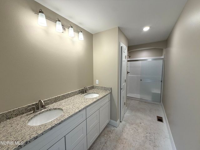 1335 Limerick Lane, Waterville, OH 43566