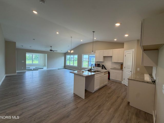 1335 Limerick Lane, Waterville, OH 43566