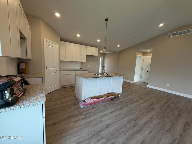 1335 Limerick Lane, Waterville, OH 43566