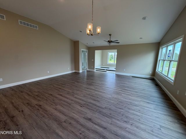 1335 Limerick Lane, Waterville, OH 43566