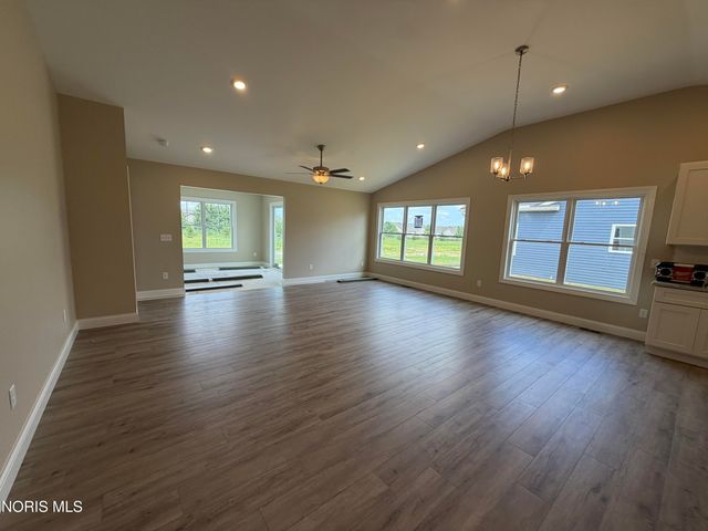 1335 Limerick Lane, Waterville, OH 43566