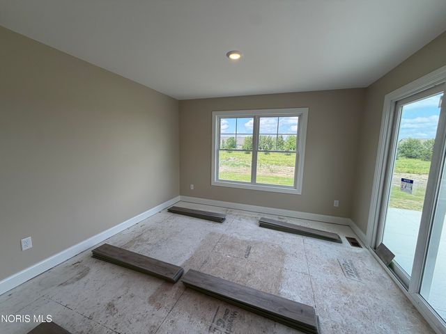 1335 Limerick Lane, Waterville, OH 43566