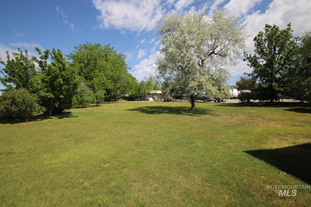 10750 W Fox Brush Dr, Boise, ID 83709
