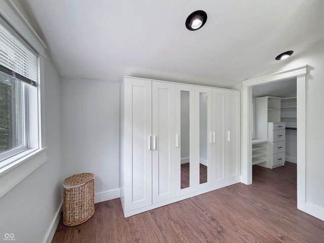 8050 W Oak Street, Zionsville, IN 46077