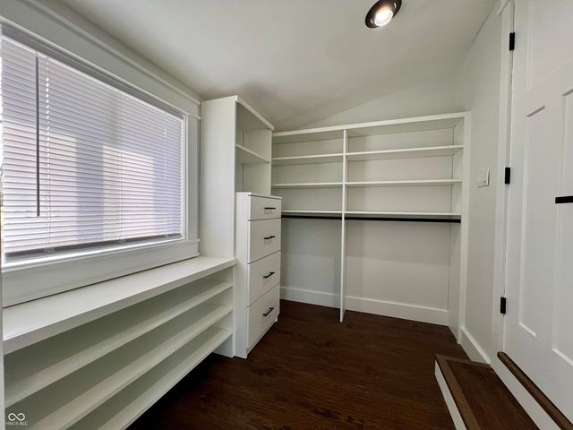 8050 W Oak Street, Zionsville, IN 46077