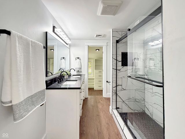 8050 W Oak Street, Zionsville, IN 46077