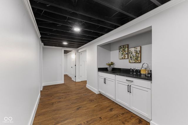 8050 W Oak Street, Zionsville, IN 46077