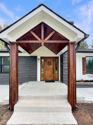 8050 W Oak Street, Zionsville, IN 46077