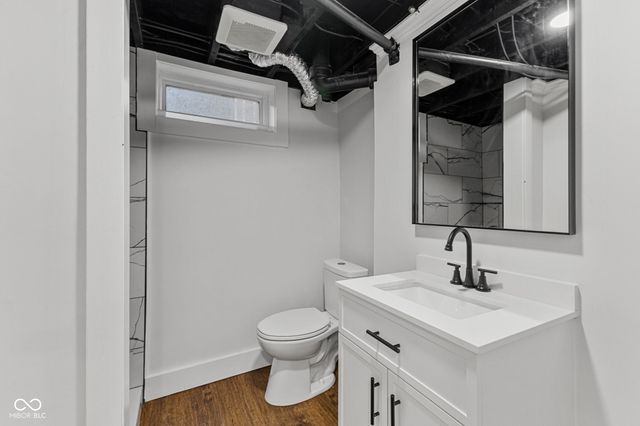 8050 W Oak Street, Zionsville, IN 46077