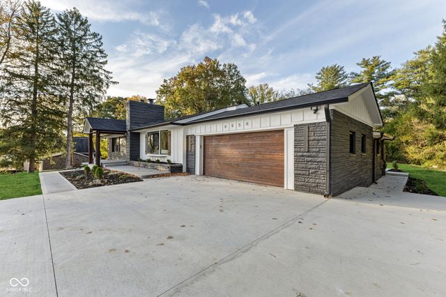 8050 W Oak Street, Zionsville, IN 46077