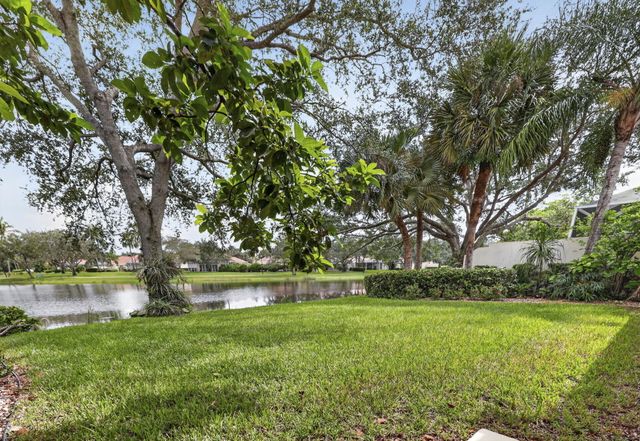 2596 Irma Lake Drive, West Palm Beach, FL 33411