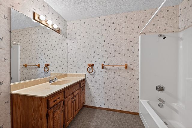 8272 Fairway Drive, Rogers, AR 72756