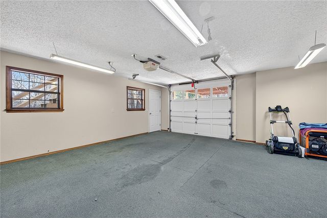 8272 Fairway Drive, Rogers, AR 72756