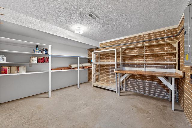 8272 Fairway Drive, Rogers, AR 72756