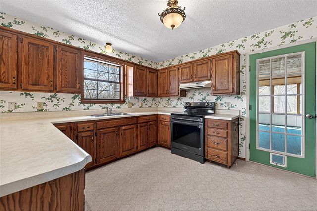 8272 Fairway Drive, Rogers, AR 72756