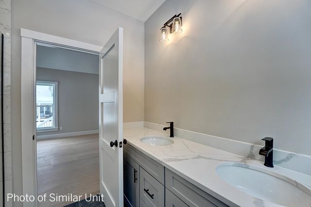 33 Kasnet Drive, Rye, NH 03870