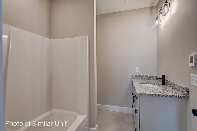 33 Kasnet Drive, Rye, NH 03870