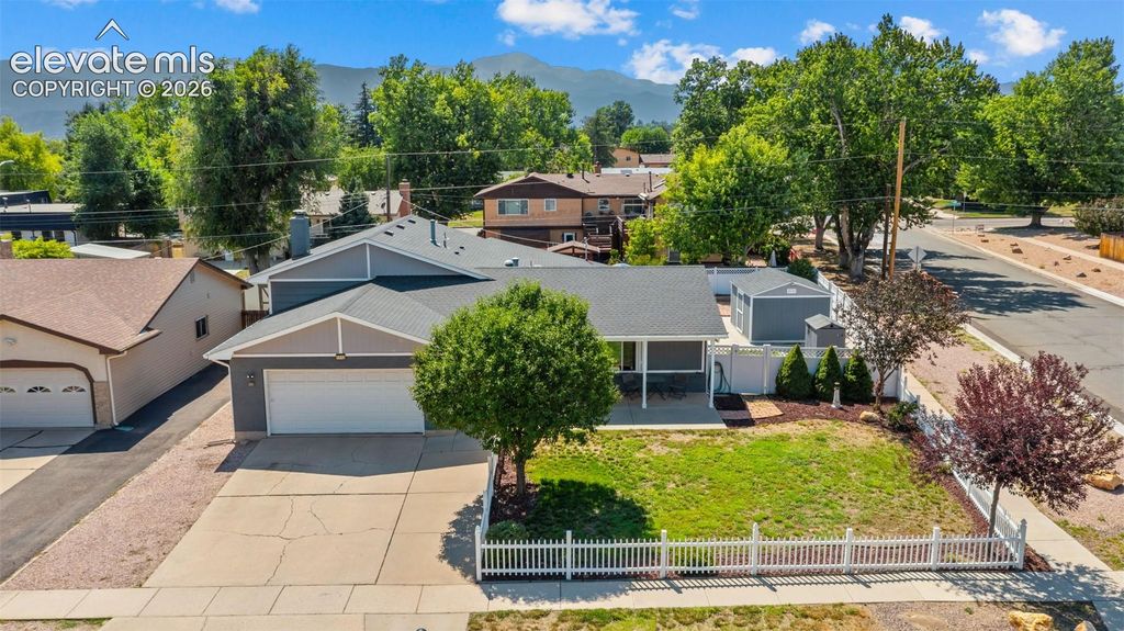 1112 Auburn Drive, Colorado Springs, CO 80909 — exterior