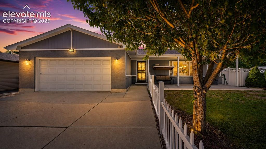 1112 Auburn Drive, Colorado Springs, CO 80909 — photo 2