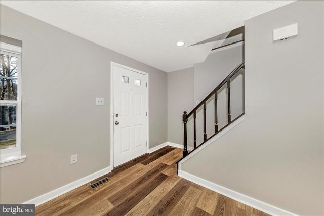 10400 APPLE RIDGE RD, Gaithersburg, MD 20886