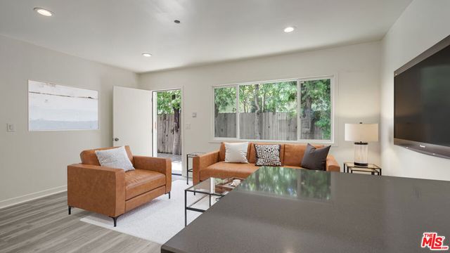 656 Indiana Avenue 2, Venice, CA 90291