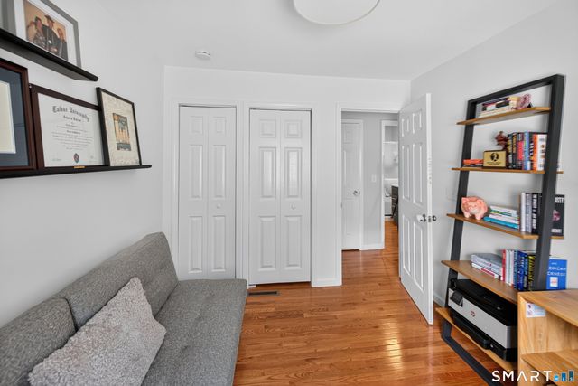 25 Windmill Hill Road, Branford, CT 06405