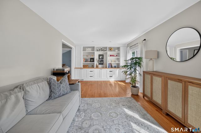 25 Windmill Hill Road, Branford, CT 06405