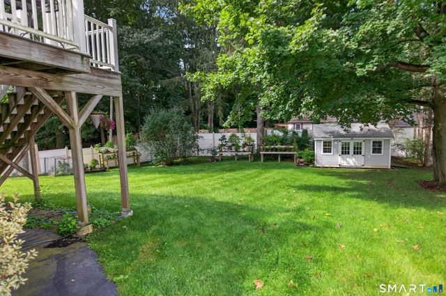 25 Windmill Hill Road, Branford, CT 06405