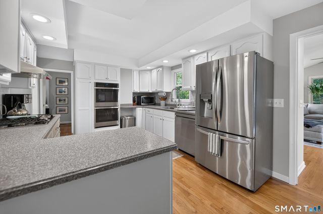 25 Windmill Hill Road, Branford, CT 06405